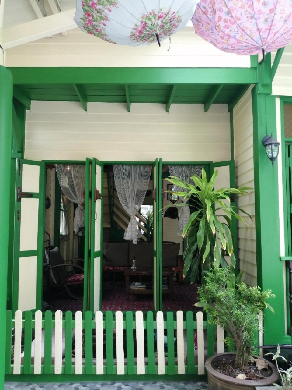 Baan Tepa Boutique House Bed and Breakfast Μπανγκόκ Εξωτερικό φωτογραφία