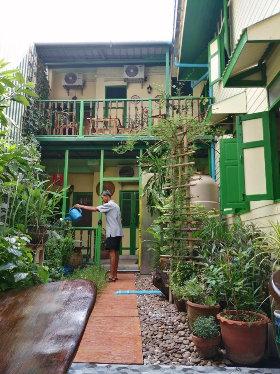Baan Tepa Boutique House Bed and Breakfast Μπανγκόκ Εξωτερικό φωτογραφία